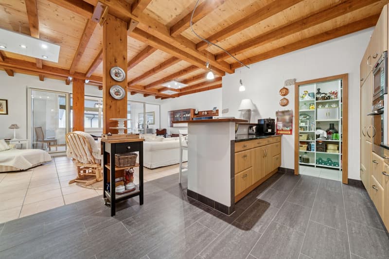 Geräumige 4.5-Zimmer-Wohnung mit Loggia in Champagne (4)