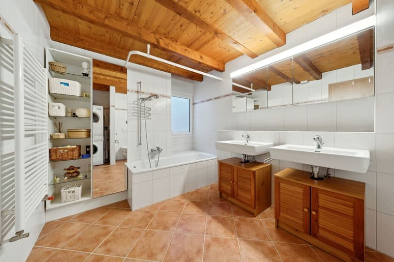 Geräumige 4.5-Zimmer-Wohnung mit Loggia in Champagne (10)