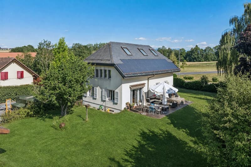 Villa individuelle sur terrain de 2'915 m², gains solaires importants (1)