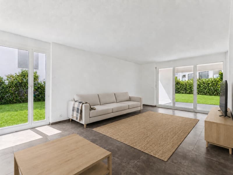 Wohnung 4,5 Zimmer, Terrasse, eigenem Garten und Bahnhof in wenigen Metern (1)