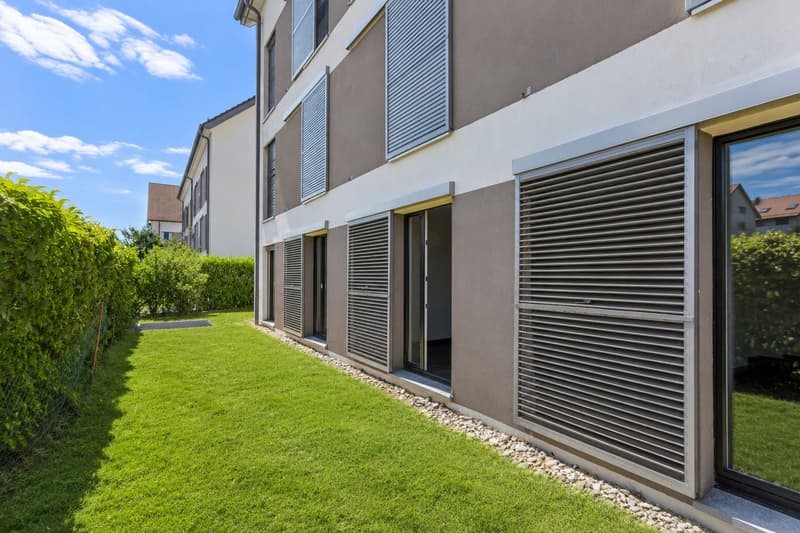 Wohnung 4,5 Zimmer, Terrasse, eigenem Garten und Bahnhof in wenigen Metern (2)