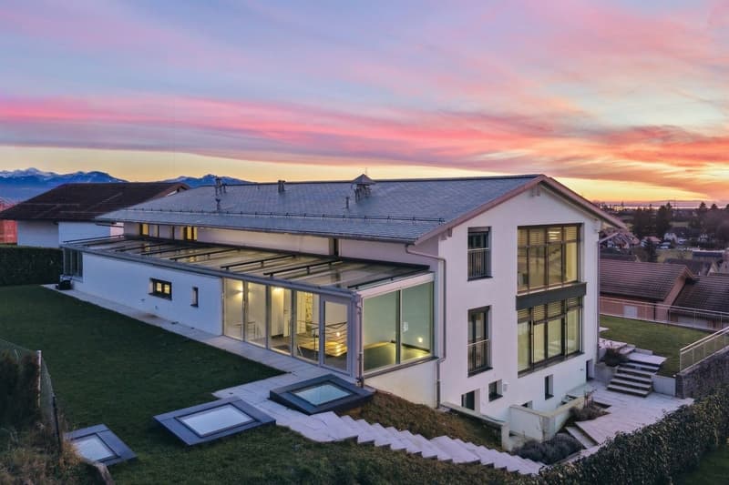 Villa d'exception 8.5 pièces, vue lac et Alpes, 9 places en sous-sol (2)