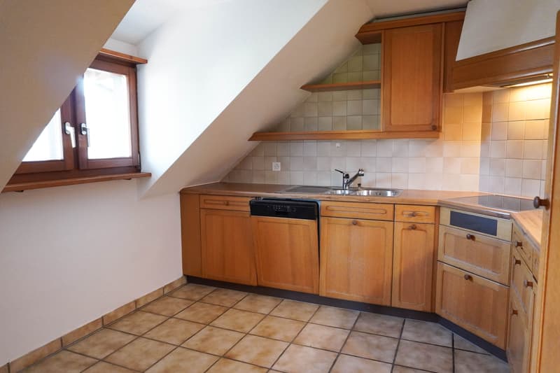 3.5-room attic apartment with garden & seating area (9)