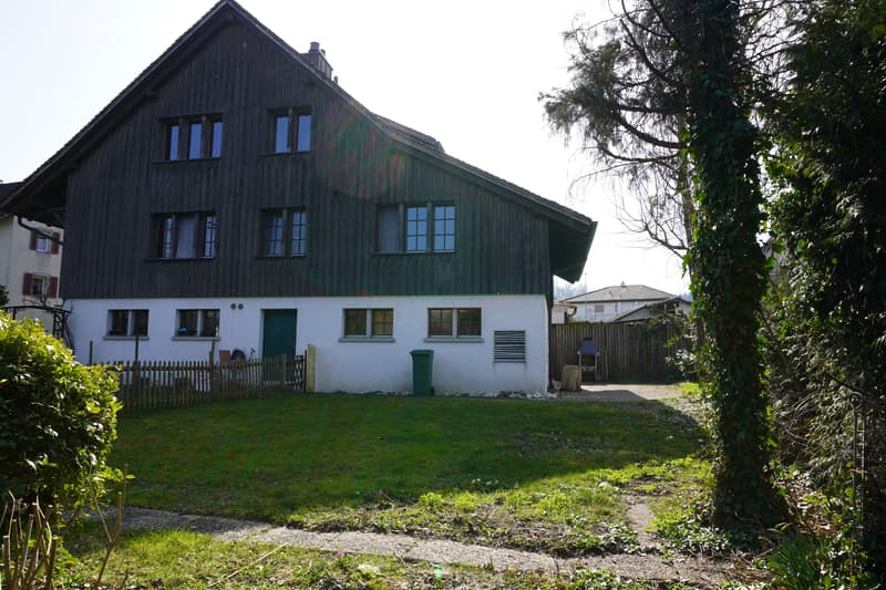 3.5-room attic apartment with garden & seating area (1)