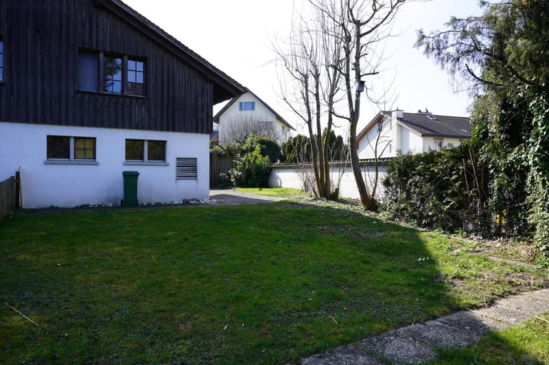 3.5-room attic apartment with garden & seating area (12)