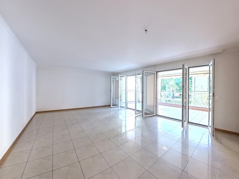 Helle 4.5-Zimmer-Wohnung mit 3 Balkonen, seenah in Locarno (4)
