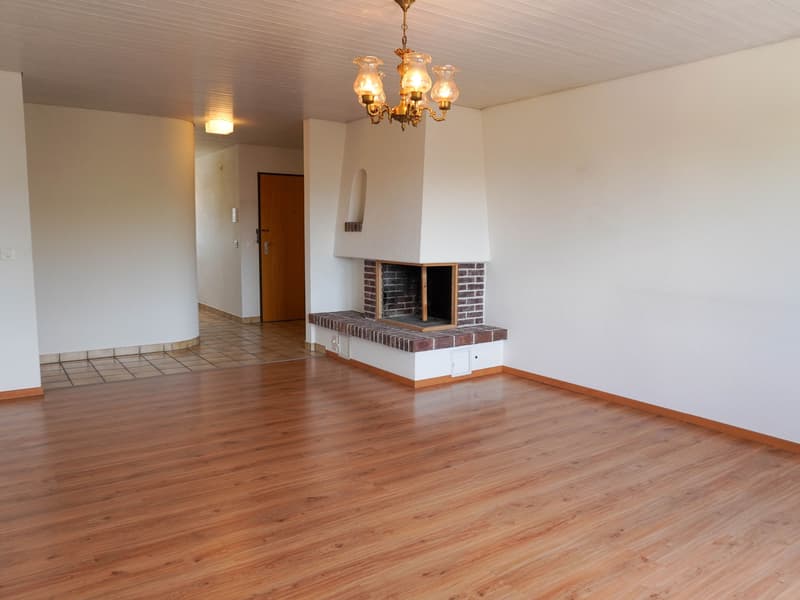 Zentral wohnen in Wohlen: Helle 3½-Zimmer-Wohnung mit Balkon (2)