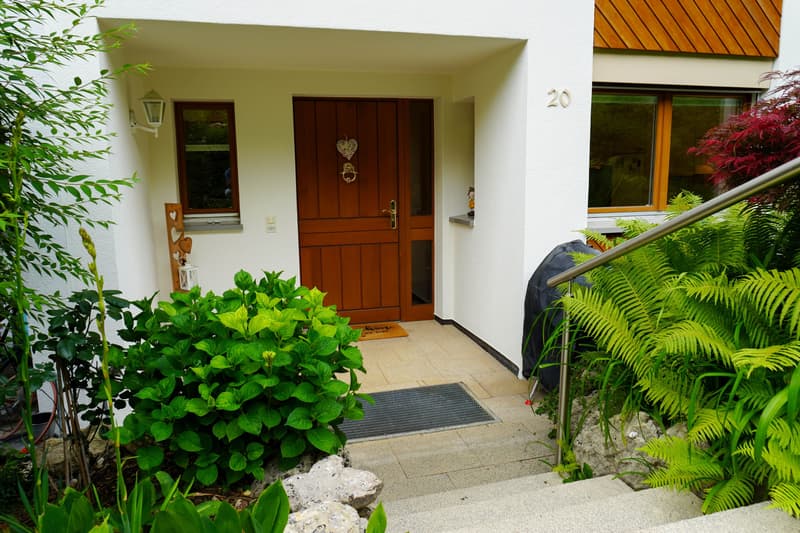 5½-Zi. Einfamilienhaus mit Weitsicht und Garten (3)
