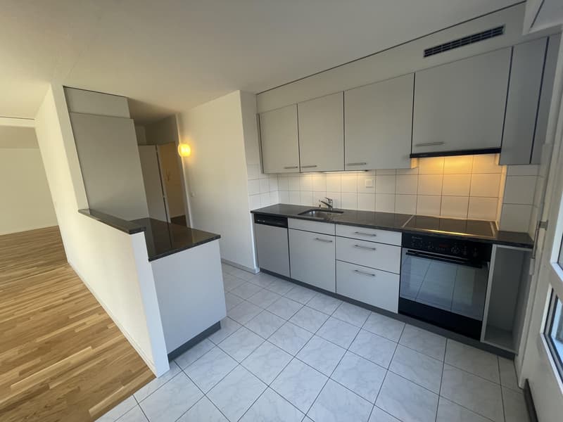 Appartement 5 pièces convivial pour les familles à Gümligen (2)