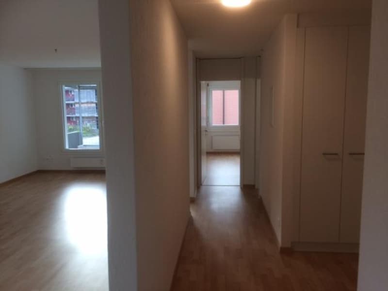 Ampio appartamento 2.5 locali a Heimberg (4)