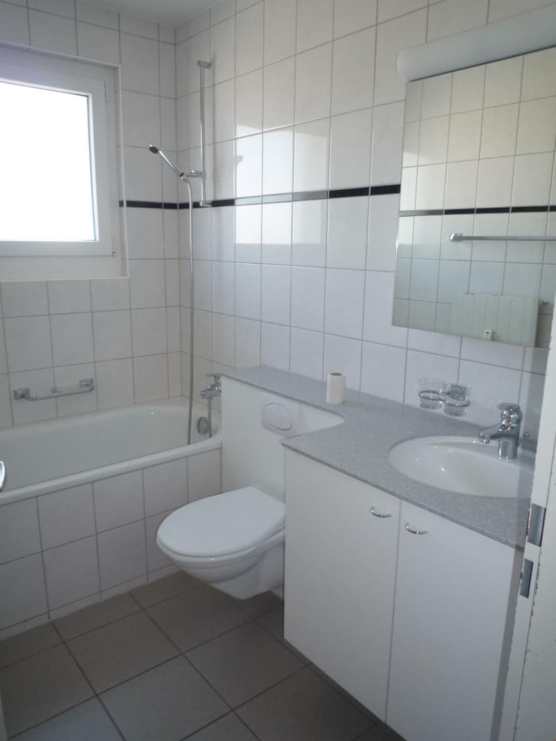 Appartamento di 3.5 locali con due balconi a Langendorf (4)