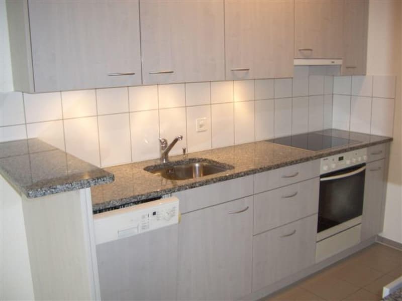 Appartamento di 3.5 locali con due balconi a Langendorf (2)