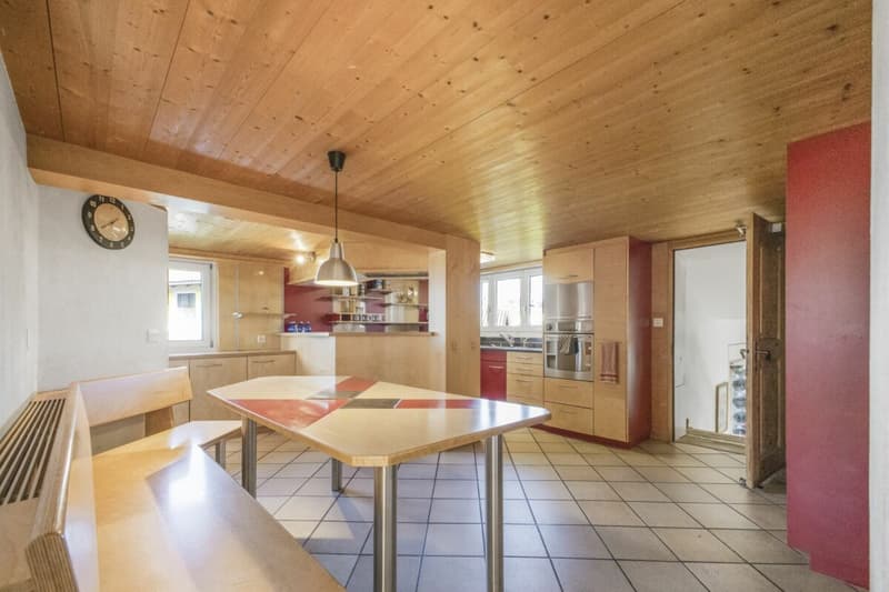Spacieuse maison unifamiliale de 8,5 pièces avec beaucoup d'espace pour toute la famille à Haag (8)