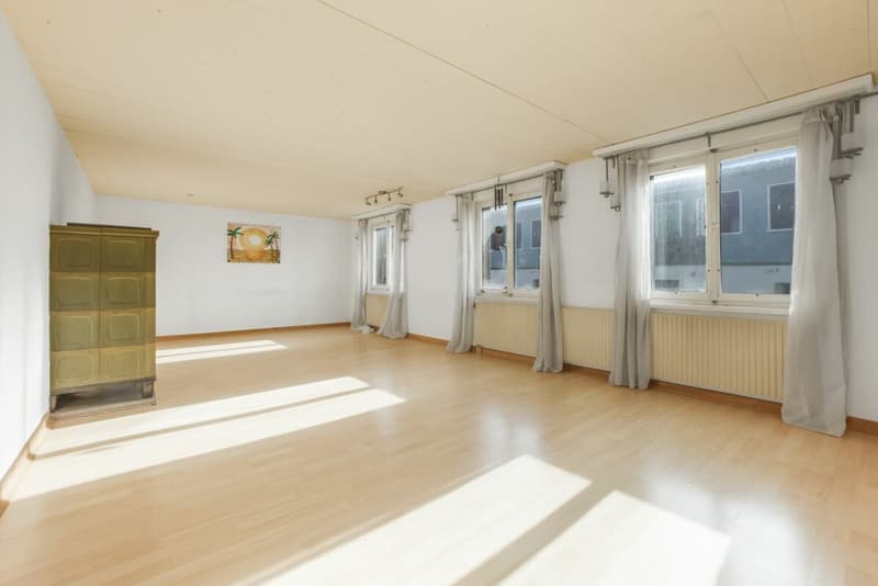 Spacieuse maison unifamiliale de 8,5 pièces avec beaucoup d'espace pour toute la famille à Haag (9)
