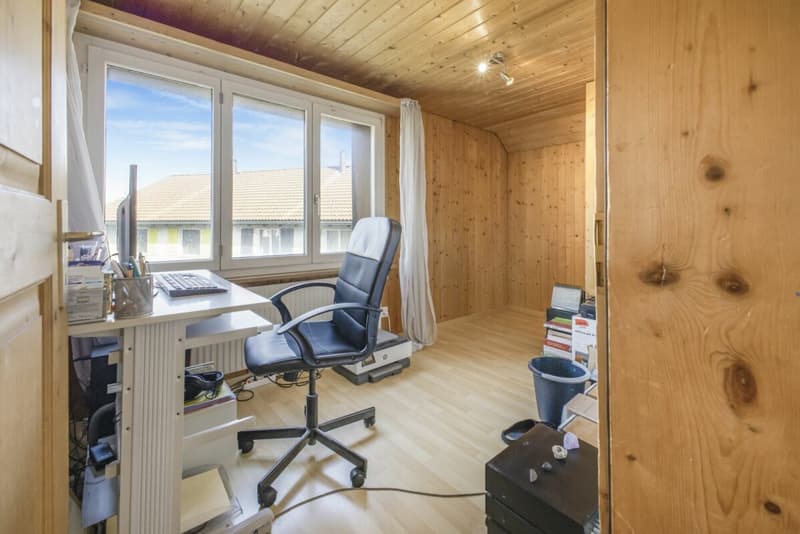 Spacieuse maison unifamiliale de 8,5 pièces avec beaucoup d'espace pour toute la famille à Haag (18)