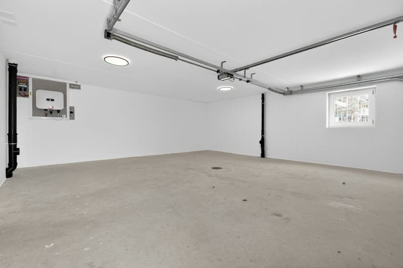 Modern 5.5-room single-family house with flexible 2.5-room annex (24)