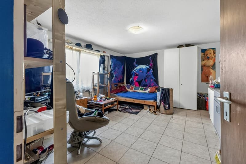 Semi-detached house with unobstructable view, spacious balcony, elevated location, and plenty of privacy (22)