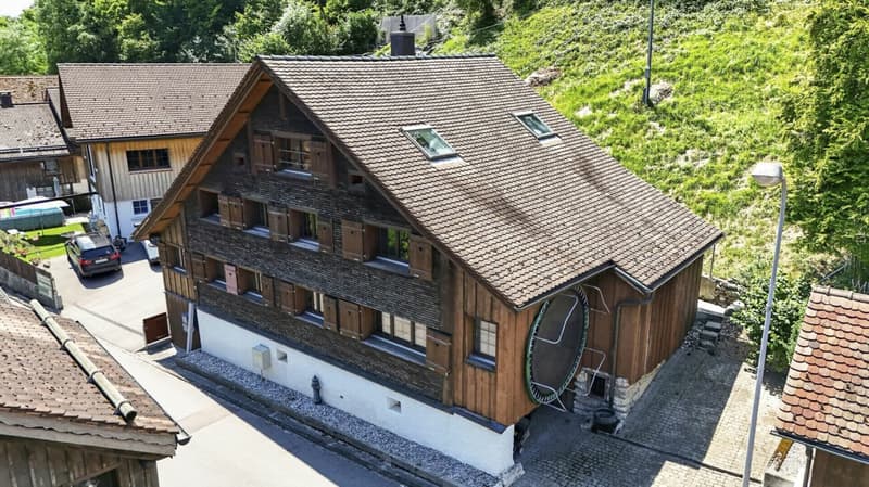 Old building charm meets modern comfort (24)