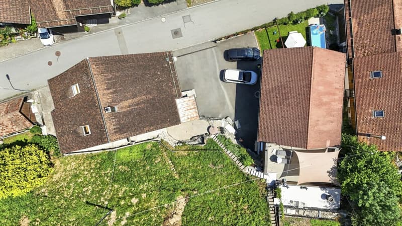 2 Einfamilienhäuser mit sehr viel Platz im Herzen Rüthis (31)