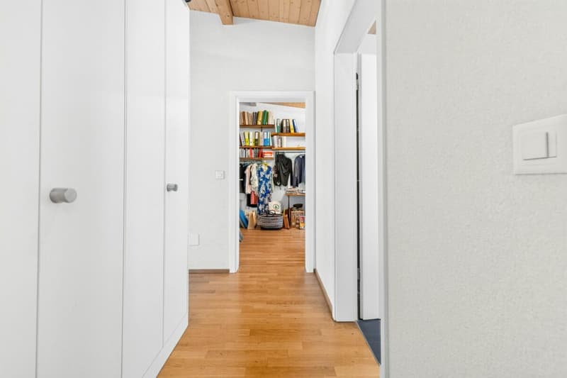 Habiter au-dessus du lac de Walensee - Appartement mansardé de 3½ pièces ensoleillé avec vue panoramique (12)