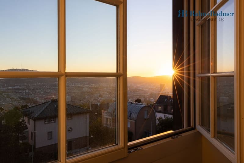 Exclusive single-family house on Zürichberg with privacy, far-reaching views, and separate annex. (15)