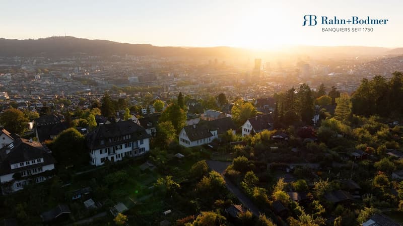 Exclusive single-family house on Zürichberg with privacy, far-reaching views, and separate annex. (20)