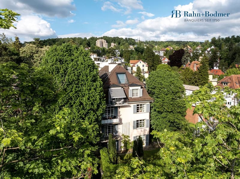 Spacious maisonette apartment with roof terrace in exclusive Zürichberg location (14)