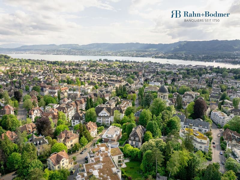 Spacious maisonette apartment with roof terrace in exclusive Zürichberg location (15)