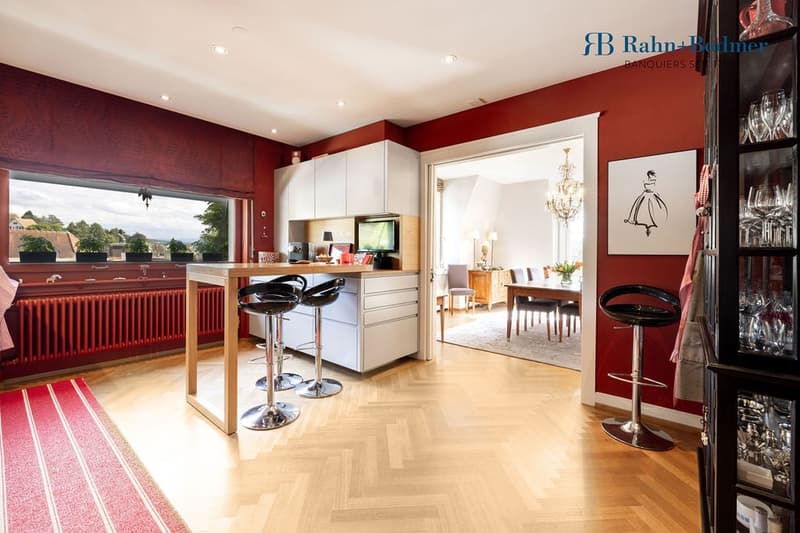 Spacious maisonette apartment with roof terrace in exclusive Zürichberg location (5)