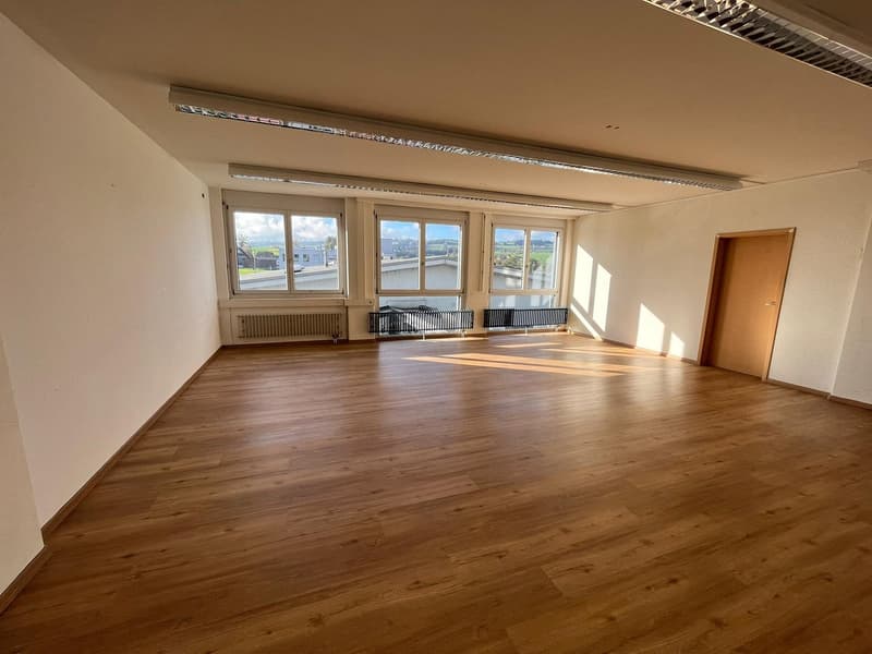 Belle & Espace de bureau central à louer (9)