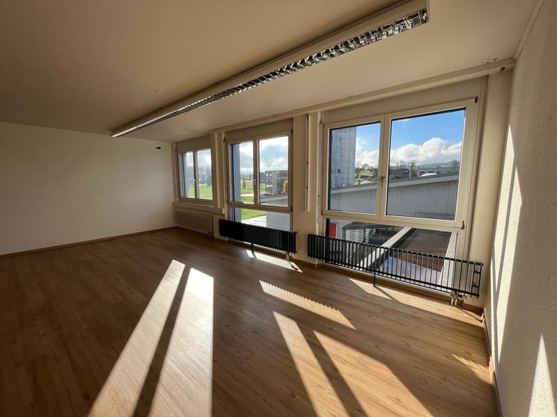 Belle & Espace de bureau central à louer (7)