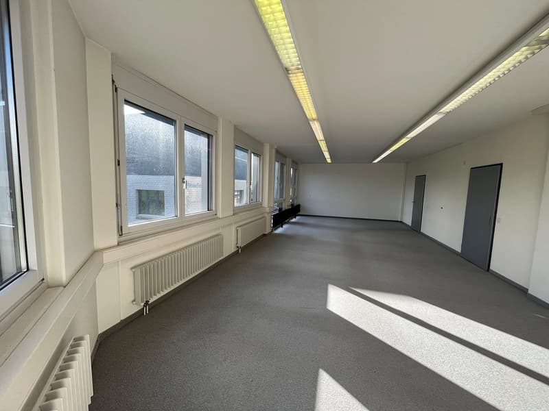 Belle & Espace de bureau central à louer (9)