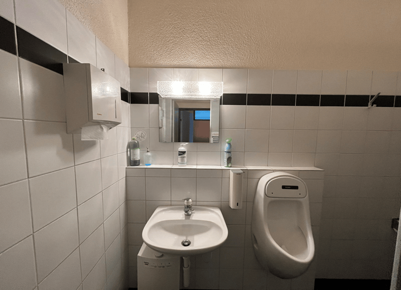 Schöne & Zentrale Bürofläche zu Vermieten (18)