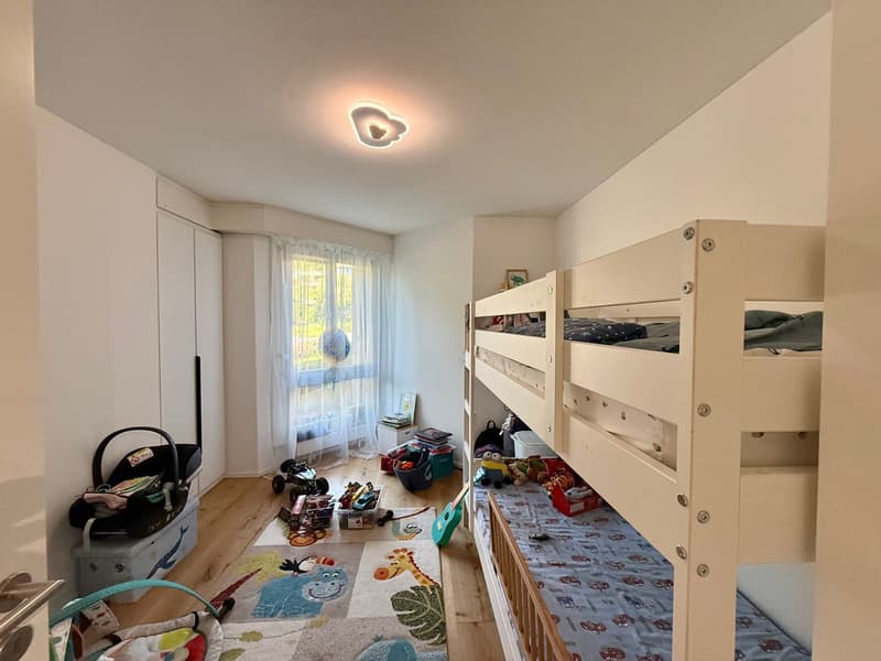 Appartement élégant de 3,5 pièces dans un emplacement ensoleillé calme (7)