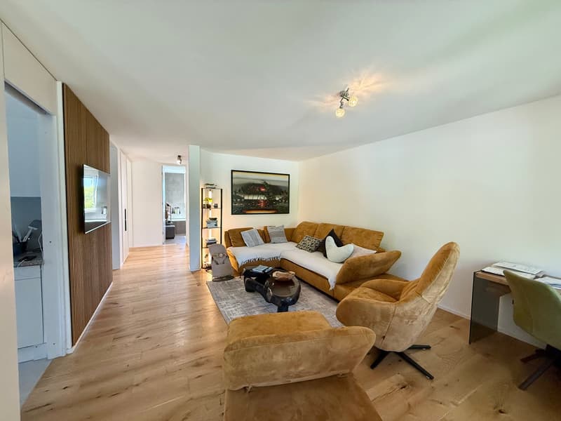 Appartement élégant de 3,5 pièces dans un emplacement ensoleillé calme (3)