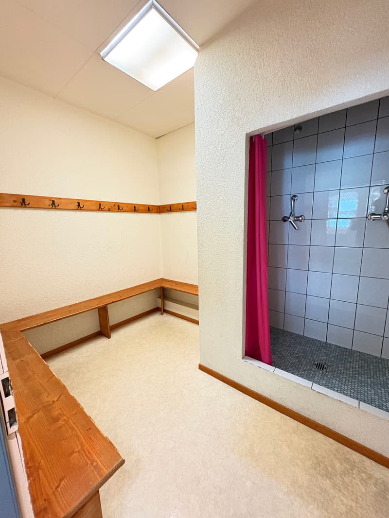 Bureaux/locaux 102-402 m², haute visibilité - La Chaux-de-Fonds (9)
