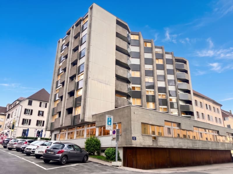 Bureaux/locaux 102-402 m², haute visibilité - La Chaux-de-Fonds (1)