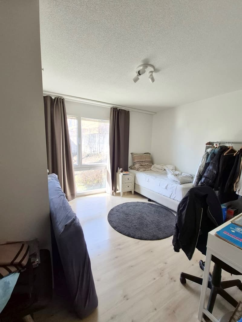 161 m² apartment with lake view – volumes and potential in St-Blaise (6)