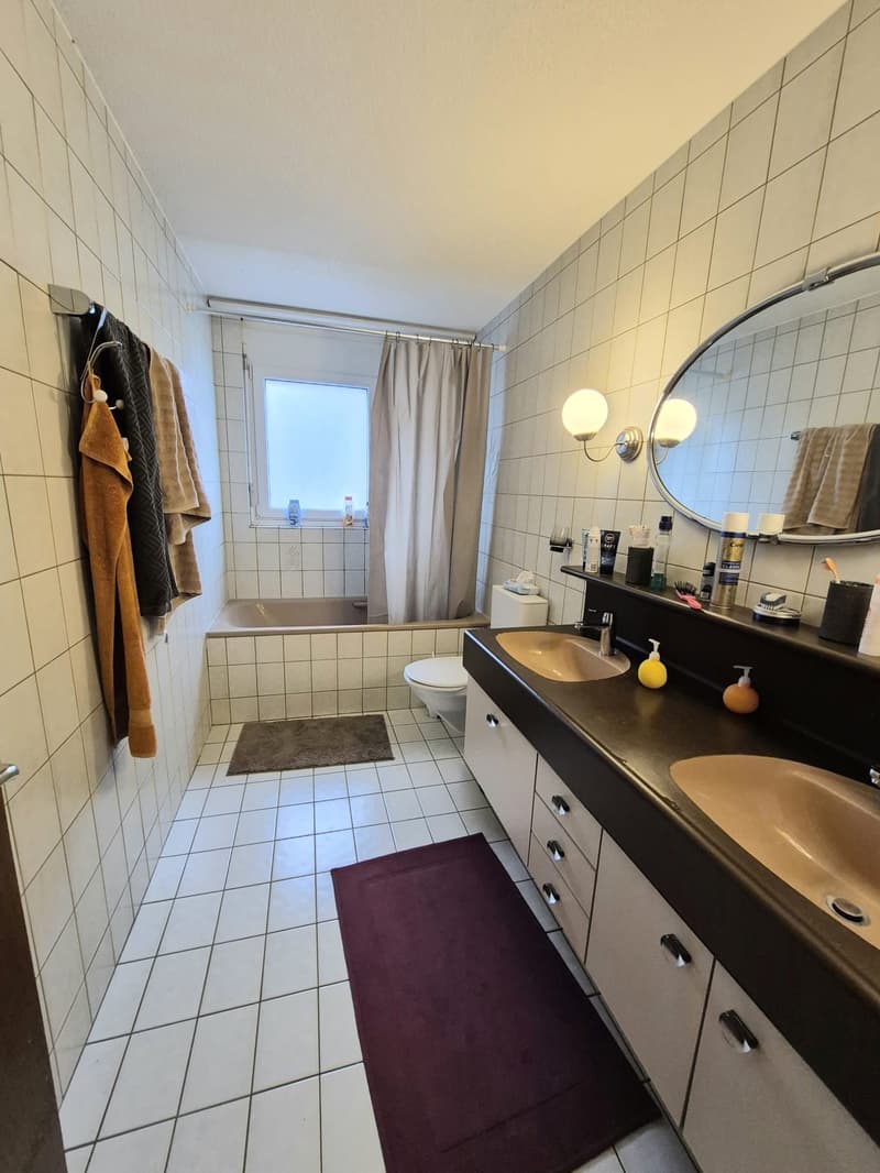 161 m² apartment with lake view – volumes and potential in St-Blaise (9)