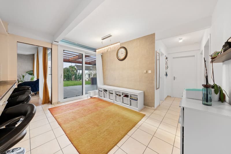 Maison de rangée en bungalow de 6,5 pièces avec jardin à Däniken - avantageux en termes d'impôts (6)