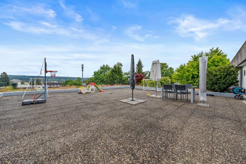 Bellach: 5.5-room terrace house, 200 m² terrace, renovated (3)