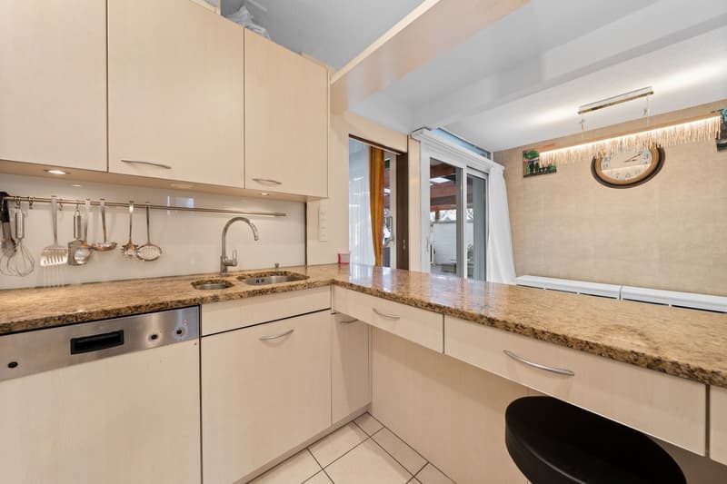6.5-room bungalow row house with garden in Däniken - tax-advantaged (8)