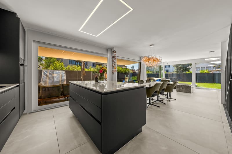 Modernes 6.5-Zimmer-Einfamilienhaus mit Garten in Gerlafingen (10)