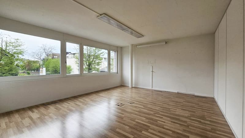 «Bestpreis-Garantie» Ihr Standort im repräsentativen Business Park in Freienbach (6)
