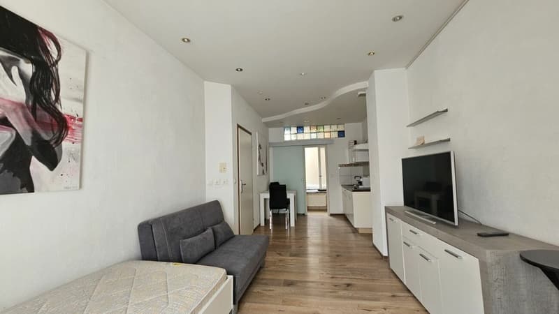 Attraktives Mehrfamilienhaus mit drei Wohneinheiten im Zentrum von Glarus - interessantes Renditepotenzial (12)