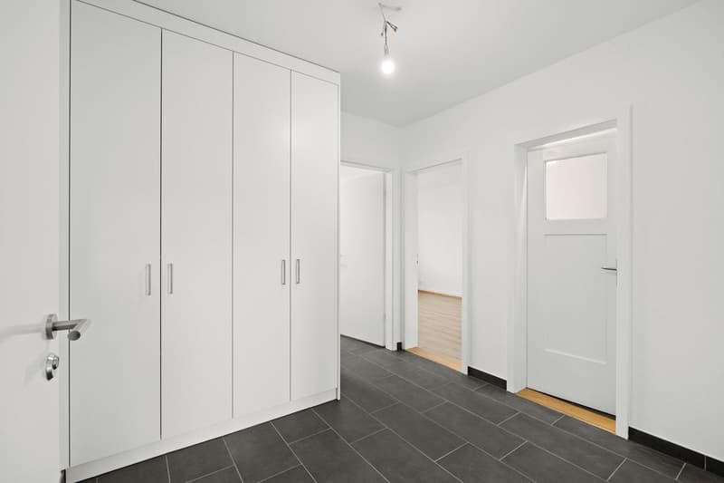 Helle 2.5 Zimmerwohnung im 1. OG (4)