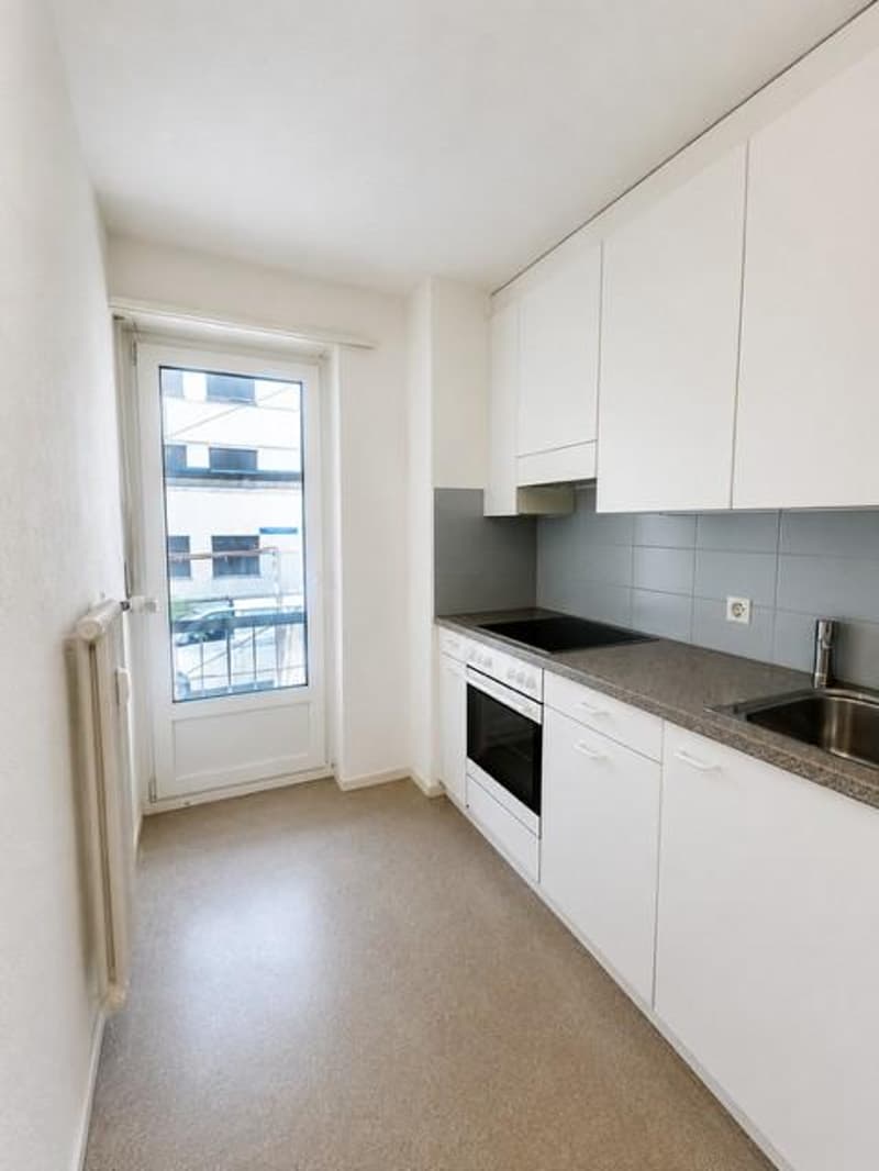 Attraktive 2.5-Zimmer-Wohnung mit Terrasse an zentraler Lage (3)