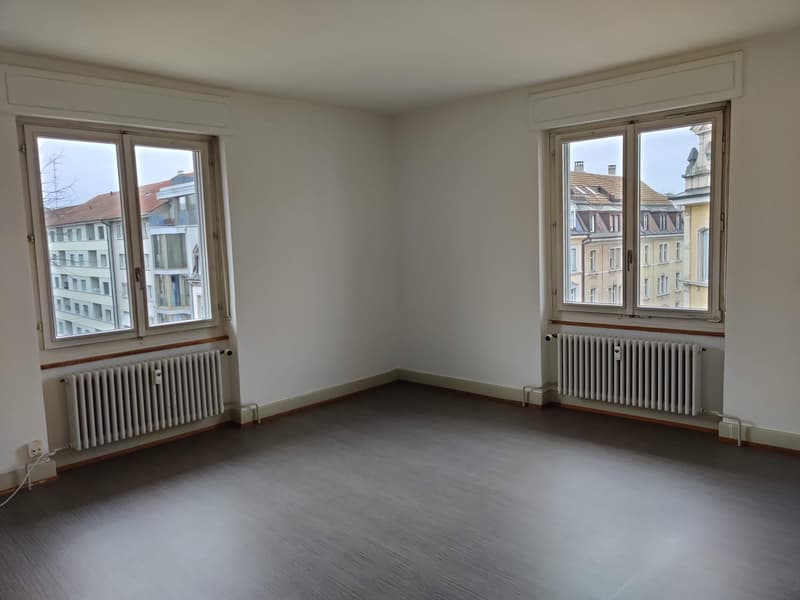 Charmante 2-Zimmerwohnung im beliebten St. Johann-Quartier (2)