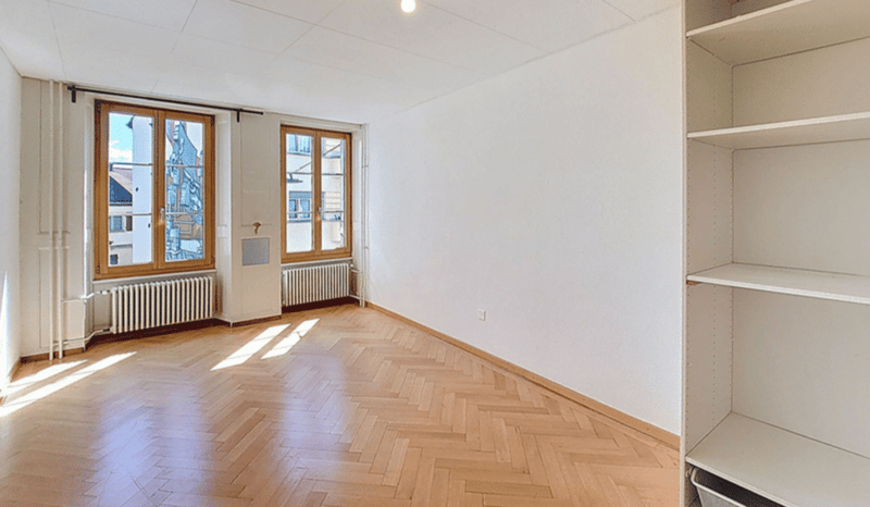 Geräumige 5-Zimmer-Wohnung in Payerne renoviert (12)