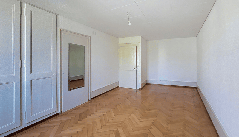 Geräumige 5-Zimmer-Wohnung in Payerne renoviert (9)